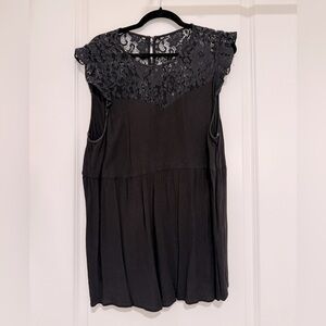Torrid Black lace top tank top (4)